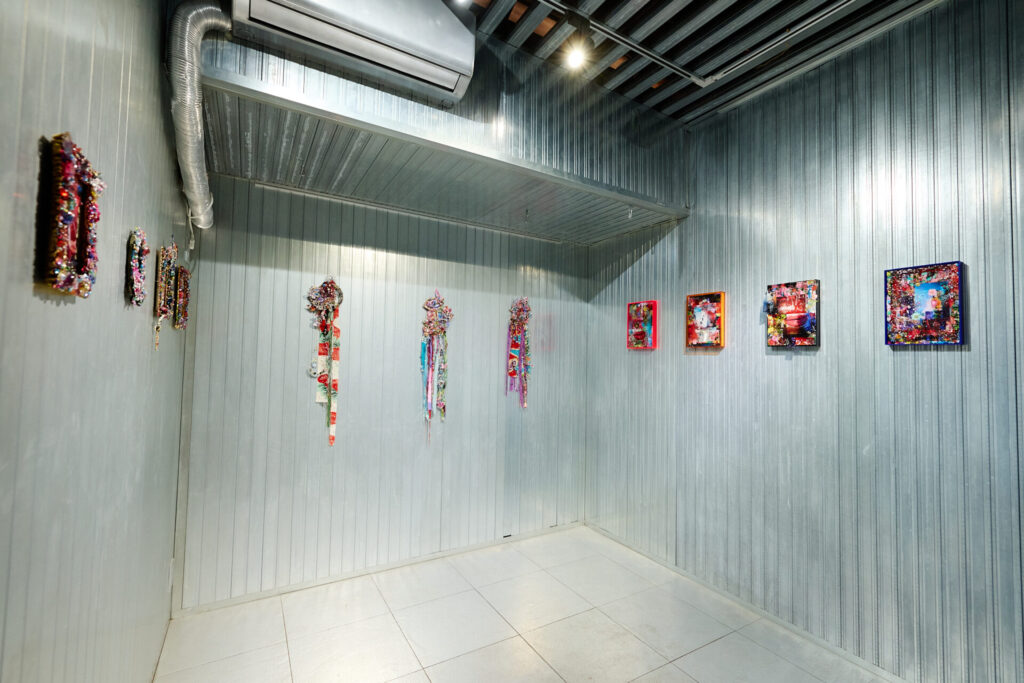 蜷川実花 〈mirror, mirror, mirror mika ninagawa〉展 – DDDART